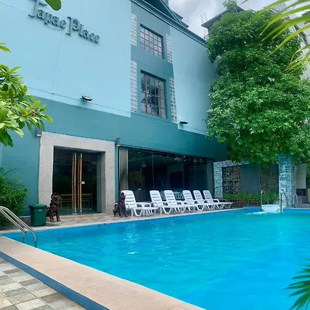 Thapaeplacehotel-2