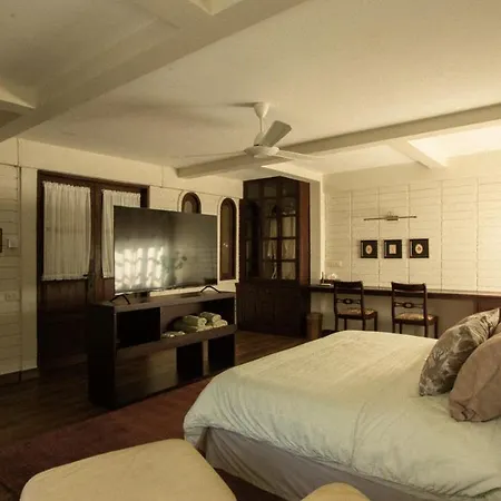 Luxury Mid-Century House Only 5 Minutes To Nimman-3