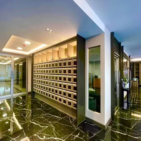 5Mins Walk To Various Night Market @Stratregic & Spacious Space At The Erawan Condo- 8Pax With Bathub-2