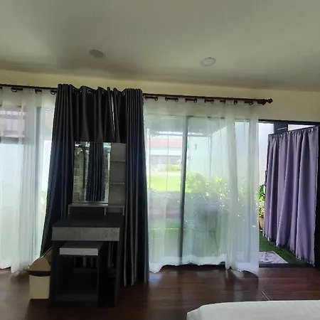 Kitti Rose Home-2