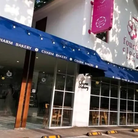 Four O'Clock Hotel-2