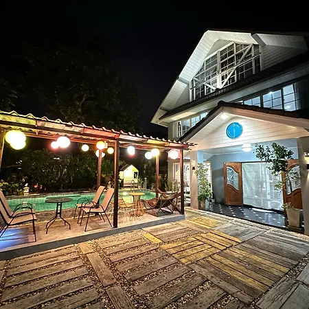 Comfy Boutique House-3