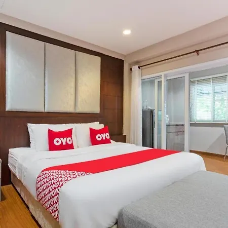 Oyo 995 Blue Cafe Apartment-3