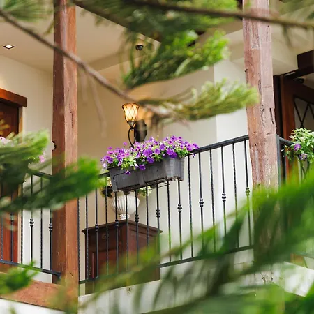 Le Charcoa Hotel-2