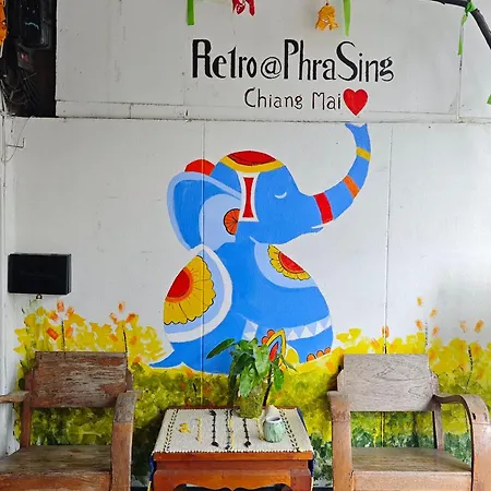 Retro At Phra Sing Guest House-3