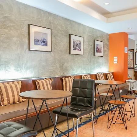 Oyo 233 Sunshine House-3
