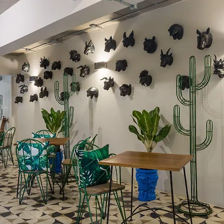 River Art Hotel-3