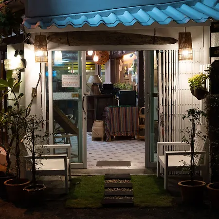 Past Tense Hostel-2