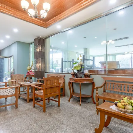 Oyo 990 Siam Lanna Grand Hotel Chiangmai-3