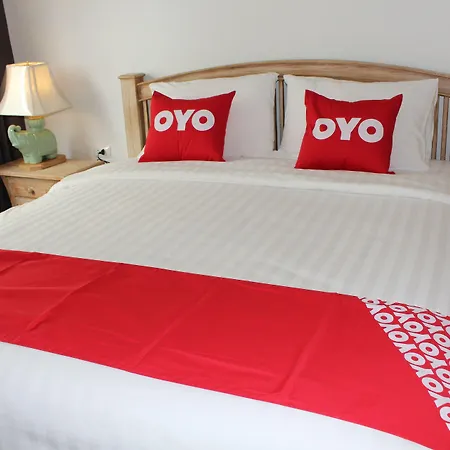 Oyo 75409 Premium The Family Hotel-3