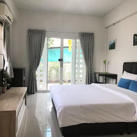 Baan Ploy Inn 2-3