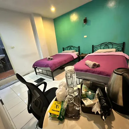 Blue Moon House - A Budget Hostel For Easy Travellers-2
