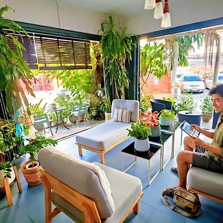 Bed And Terrace Guesthouse Chiang Mai-2
