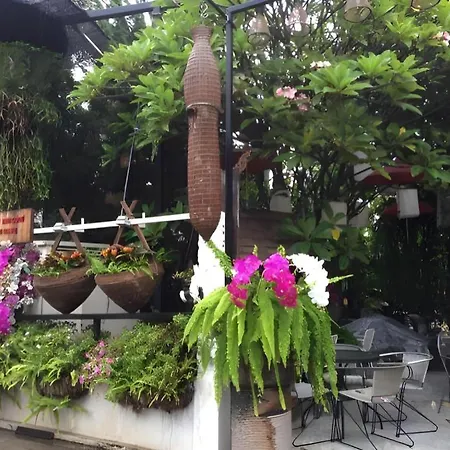 Loghome Boutique-2