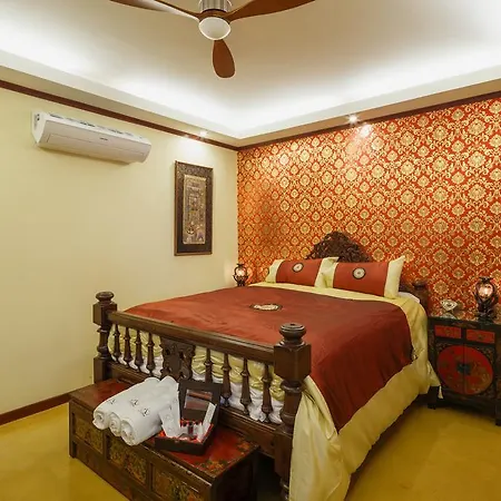 Deluxe Town House In The Old City-2
