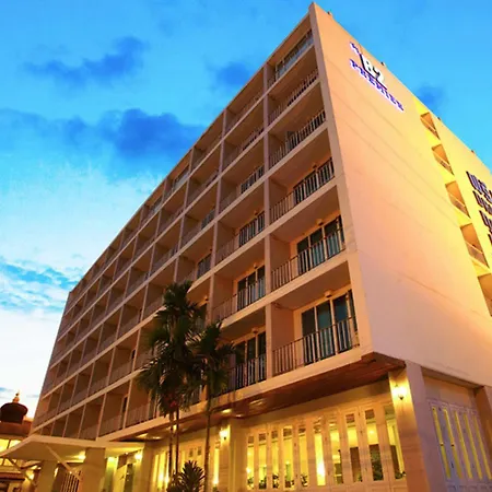 B2 Premier Hotel & Resort-3