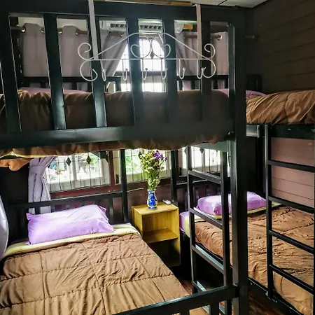 Champion Hostel 2 (Adults Only)-3