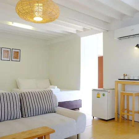 Udee Cozy Bed & Breakfast-2