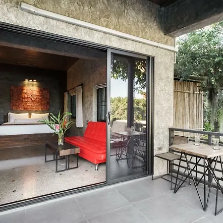 Riverside Luxury Pool Villa 88 Place Chiang Mai-3