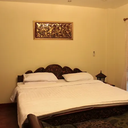 Flora House-2