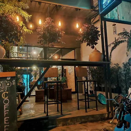 Znap'S Hostel & Cafe-3