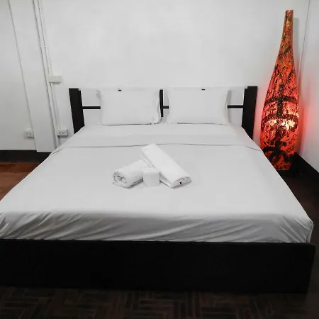 P'Lyn House-3
